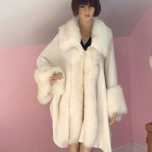 Stunning cape/coat/ shawl, cream color